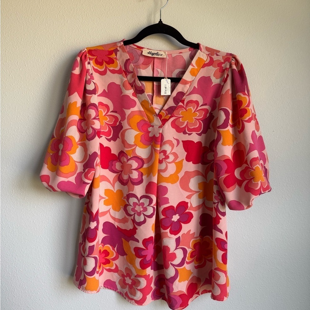 Haptics Women's Retro Floral VNeck Vacation Summer Lightweight Size Small NWT